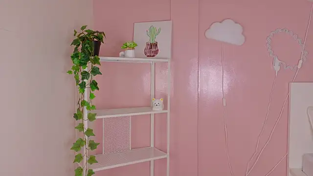 Snapshot of KeendraFox_ chatting on 01.19.26 KeendraFox online show from 01.19.26