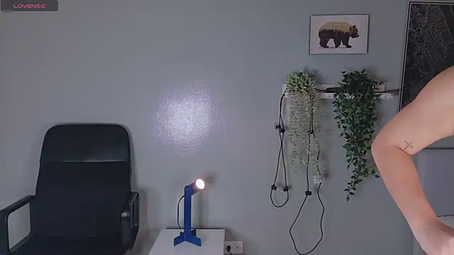 Snapshot of KeendraFox_ chatting on 02.02.26 KeendraFox online show from 02.02.26