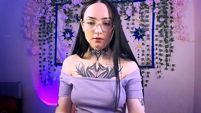 MollyKissy online show from 04.09.26