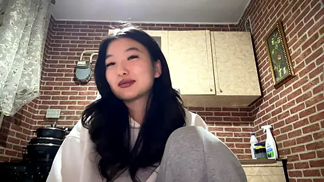 EmmaLeexth online show from 02.09.26