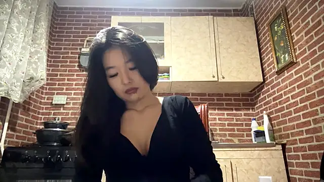 EmmaLeexth online show from 02.15.26