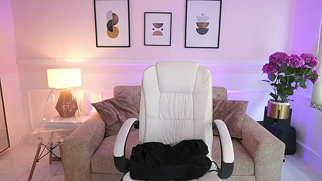 BillieBrownn online show from 10.17.25