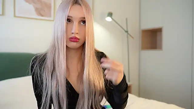 Laura Obsidian online show from 09.22.25