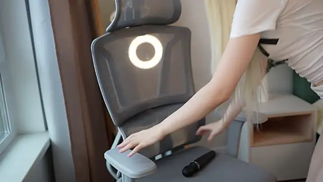 Laura Obsidian online show from 10.31.25