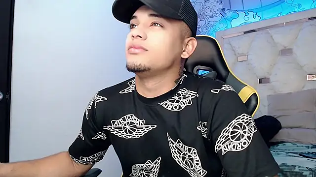 Skylerr  online show from 09.23.25