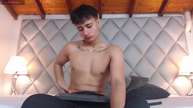 Clement Reyes online show from 10.02.25