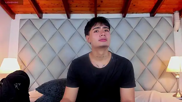 Clement Reyes online show from 11.23.25