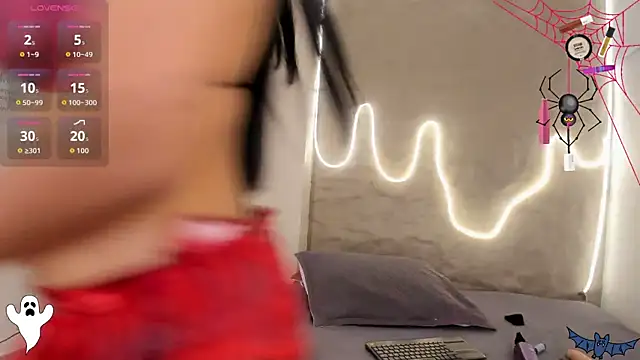 Naomy gyal online show from 10.29.25