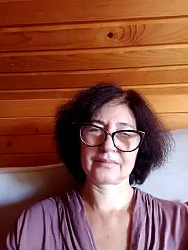 vikimoon11 online show from 10.12.25