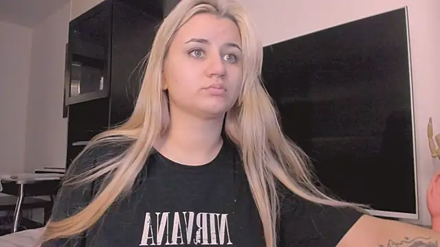 Snapshot of BarbaraSiren chatting on 11.01.25 BarbaraSiren online show from 11.01.25