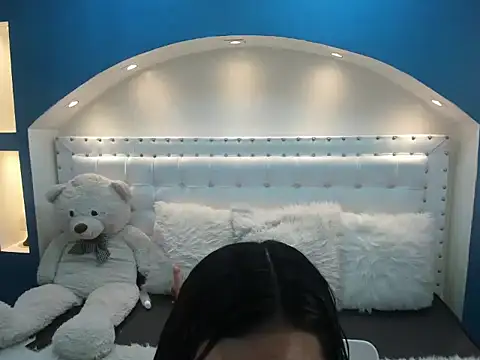 ivet hall online show from 11.06.25