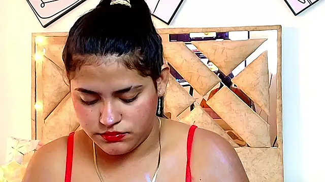 Selenegomezz online show from 11.16.25