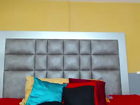 Emily Swiftt online show from 11.07.25