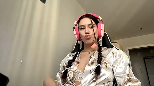 AdrianaRudin online show from 09.23.25