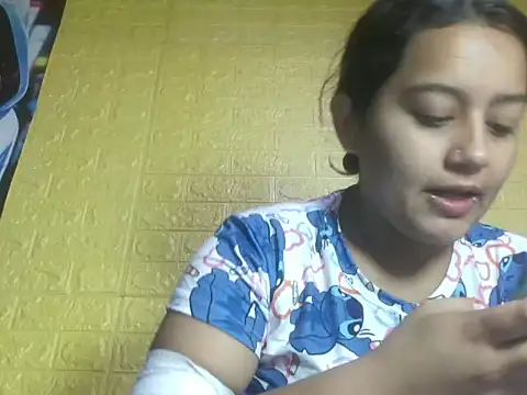 Snapshot of samantadpfisting chatting on 10.01.25 samantadpfisting online show from 10.01.25