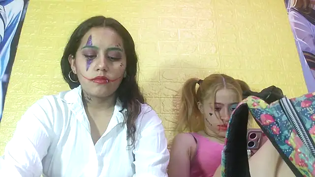 Snapshot of samantadpfisting chatting on 10.28.25 samantadpfisting online show from 10.28.25