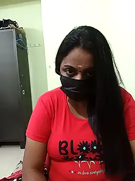 queendivya online show from 10.18.25