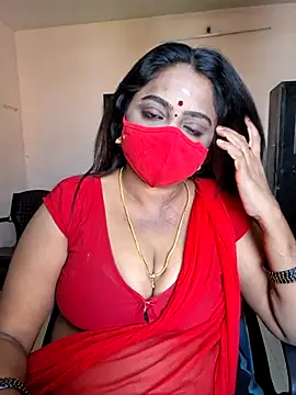 queendivya online show from 07.15.26