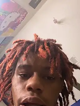 Snapshot of Zayinc chatting on 11.02.25 Zayinc online show from 11.02.25