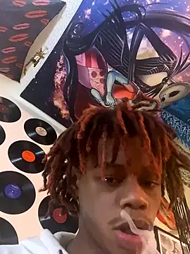 Snapshot of Zayinc chatting on 11.03.25 Zayinc online show from 11.03.25