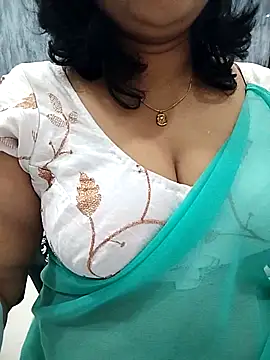 divya-jannu online show from 10.17.25