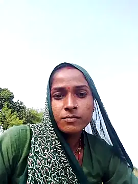Snapshot of Hot_reshmaji chatting on 10.15.25 Hot reshmaji online show from 10.15.25