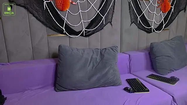 JesseCrosss online show from 10.15.25