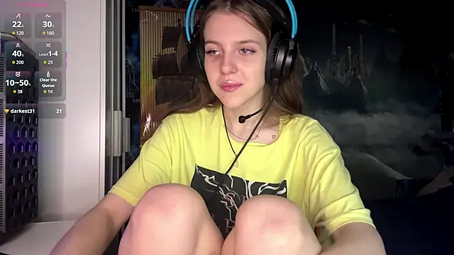 Elira Breeze online show from 11.22.25