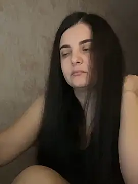 SweetBerryX online show from 11.03.25