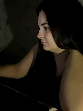 SweetBerryX online show from 11.03.25