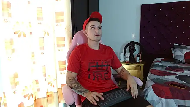 BooyHott  online show from 11.19.25