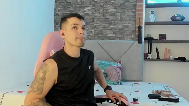 BooyHott  online show from 01.15.26