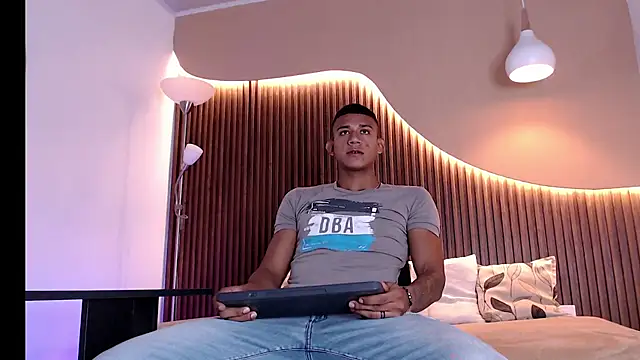 Snapshot of Aiden_steel chatting on 11.13.25 Aiden steel online show from 11.13.25