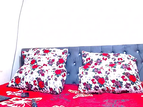 Snapshot of SexyCurves96 chatting on 10.02.25 SexyCurves96 online show from 10.02.25