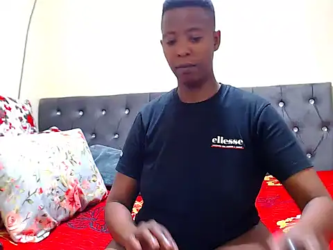 Snapshot of SexyCurves96 chatting on 10.04.25 SexyCurves96 online show from 10.04.25