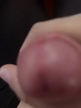 Snapshot of TSkgfs chatting on 10.16.25 TSkgfs online show from 10.16.25