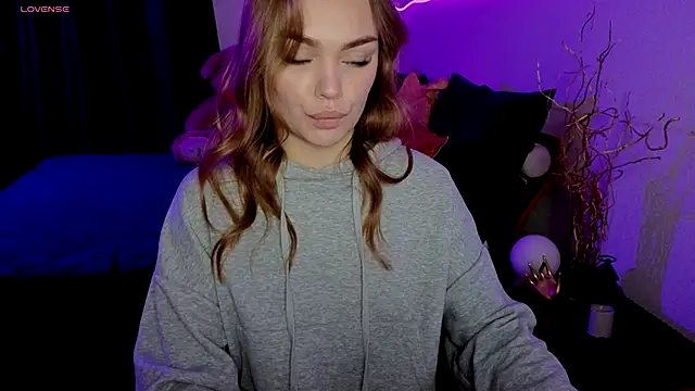 KitsyMoore online show from 11.18.25