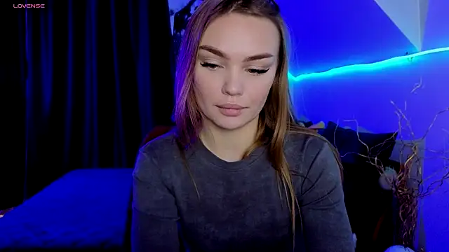 KitsyMoore online show from 11.25.25