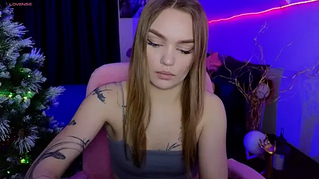 KitsyMoore online show from 12.20.25