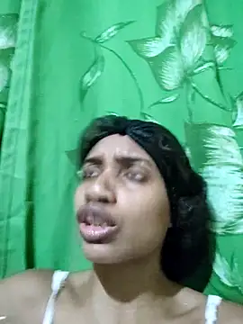 Snapshot of Barbiefox24 chatting on 10.21.25 Barbiefox24 online show from 10.21.25