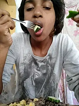 Snapshot of Barbiefox24 chatting on 10.24.25 Barbiefox24 online show from 10.24.25