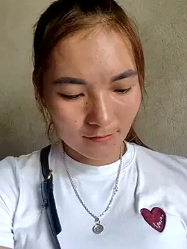 Snapshot of phuongxinhxan chatting on 09.20.25 phuongxinhxan online show from 09.20.25