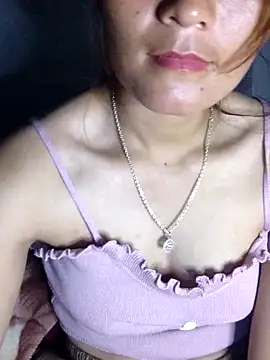 Snapshot of phuongxinhxan chatting on 09.30.25 phuongxinhxan online show from 09.30.25