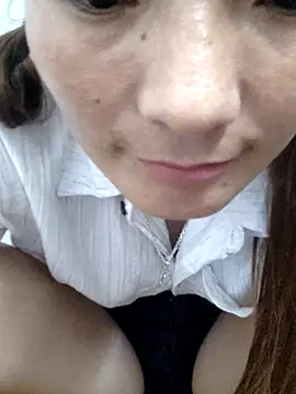 Snapshot of phuongxinhxan chatting on 10.05.25 phuongxinhxan online show from 10.05.25