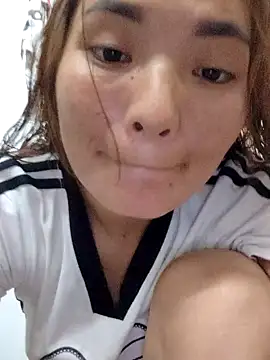 Snapshot of phuongxinhxan chatting on 10.08.25 phuongxinhxan online show from 10.08.25