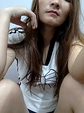 Snapshot of phuongxinhxan chatting on 10.09.25 phuongxinhxan online show from 10.09.25