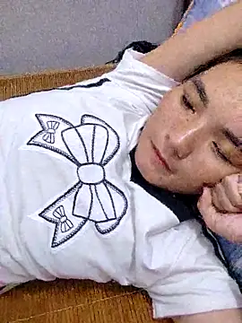 Snapshot of phuongxinhxan chatting on 10.13.25 phuongxinhxan online show from 10.13.25