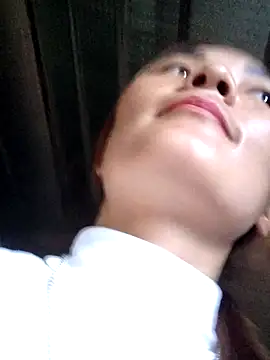 Snapshot of phuongxinhxan chatting on 10.21.25 phuongxinhxan online show from 10.21.25