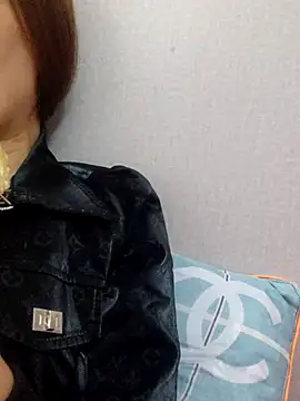 Snapshot of phuongxinhxan chatting on 11.05.25 phuongxinhxan online show from 11.05.25