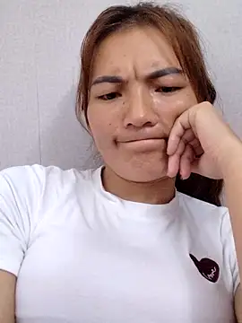 Snapshot of phuongxinhxan chatting on 11.08.25 phuongxinhxan online show from 11.08.25